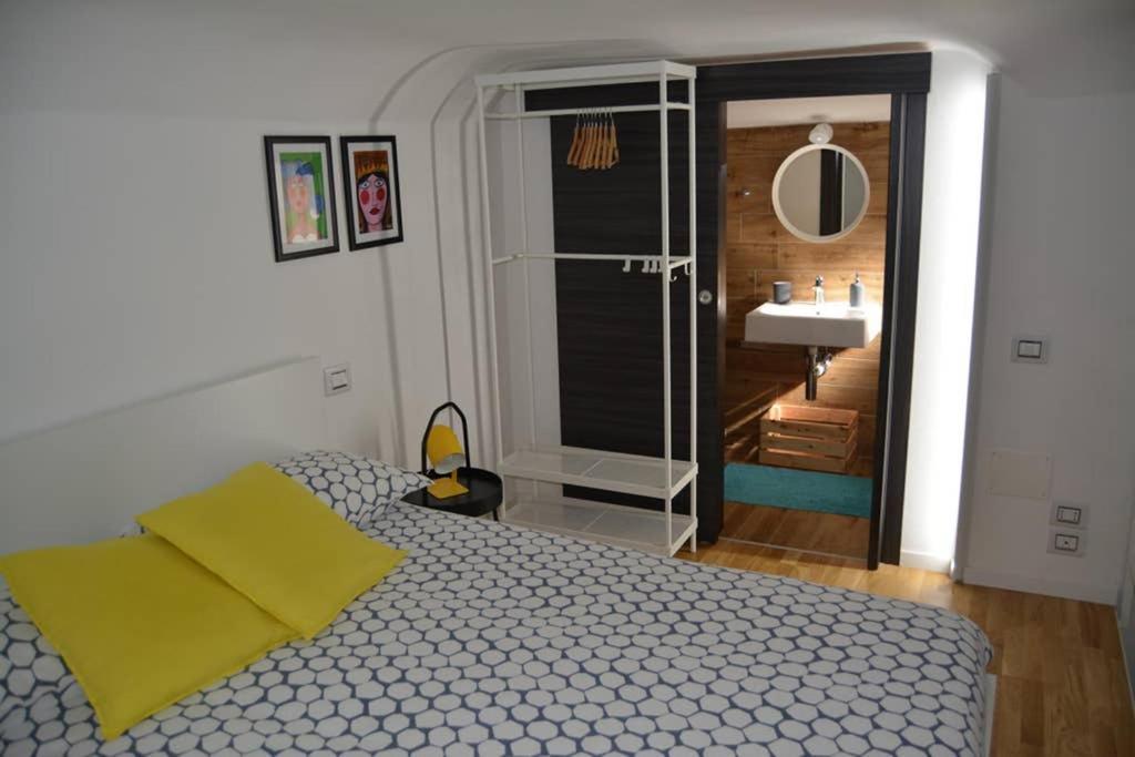 Dock78 - Miniloft In Catania Center Apartment Exterior photo